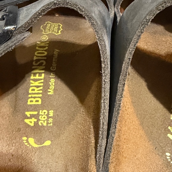 Birkenstock Dark Brown Double Buckle Arizona Sandals
Size-  Women’s 10/Men’s 8 - Picture 2 of 10